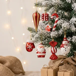 Rot Weiß Gold Kunststoff Weihnachtsbaumschmuck Set Weihnachtsmann Schneemann Gehstock Süßigkeiten Haus Schneeflocke Hängende Dekorationen Für Feiertag Party Heimdekor