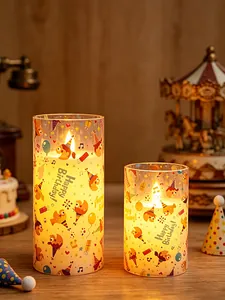 Set de velas LED de cumpleaños con impresión Happy Birthday y motivos de pollitos.