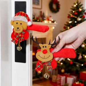 Coprimaniglie natalizie a cartone animato con campanelli, con design di renna e orso