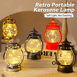 Linterna Retro de Plástico LED Luz Nocturna Portátil Estilo Lámpara de Queroseno Adorno de Decoración Navideña Decoración del Hogar con Batería