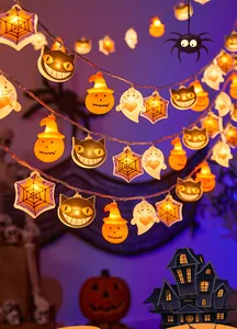 Halloween-LED-Lichterkette mit Kürbis Geist Katze und Spinnennetz Motiven zur Deko