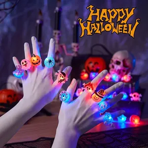 LED Halloween lichtgevende ringen voor kinderen met spook- en pompoenontwerpen, feest