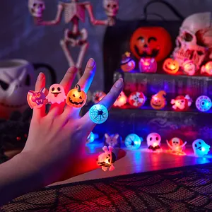 Halloween LED lichtgevende ringen voor kinderen met pompoen, spook en schedel ontwerpen