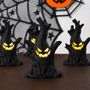 Halloween LED-Geisterbaumstumpf-Dekoration mit glühendem Gruselgesicht und RIP-Grabsteindetail