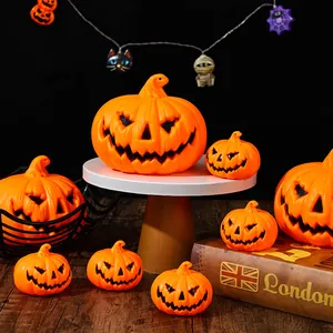 Set di lampade a LED a forma di zucca di Halloween di varie dimensioni per feste