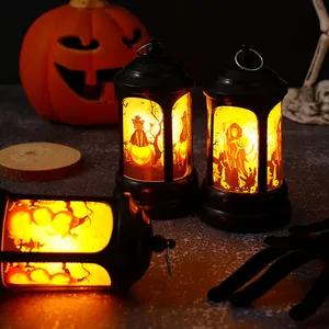Gros plan de lanternes LED d'Halloween vintage avec des motifs festifs effrayants