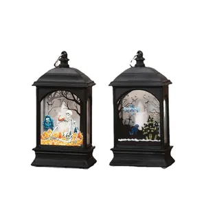 Coppia di lanterne LED decorative per Halloween con scene di cimitero e casa infestata