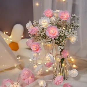 Romantische warmweiße LED-Rosen-Lichterkette für Innendekoration und Party-Ambiente