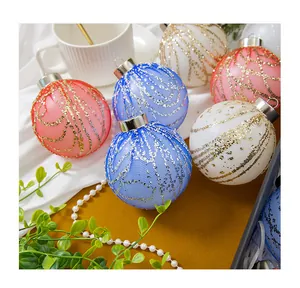Boules de Noël festives avec design en mesh à paillettes