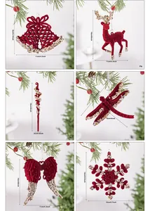 Set van 6 rode gevlokte kerstversieringen met gouden lovertjes, inclusief afmetingen en gewicht.