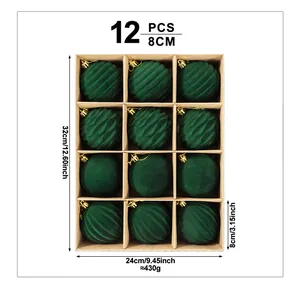 Afmetingen en gewicht van 12-delige set 8cm donkergroene geflockte kerstballen in detail.
