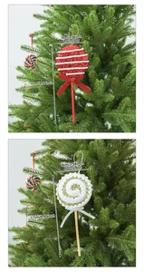 Detailansicht der glitzernden Weihnachts-Lutscher-Baumschmucke mit Größenangaben