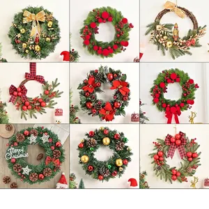 Ghirlanda di Natale Artificiale Aghi di Pino Artificiali Sfere Galvaniche Pigne Fiocco Decorazione Festiva per Porta