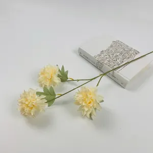 Ramo di calendula artificiale giallo singolo con tre teste di fiori per decorazioni nuziali