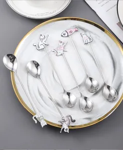 Cuillères à mélanger créatives en inox 304 à long manche avec motifs de chats mignons