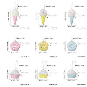 Set di decorazioni natalizie color macaron con gelato ciambella e cupcake
