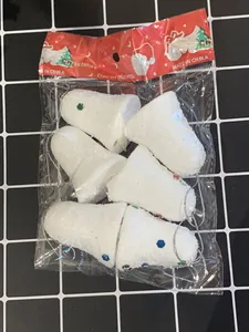 Set mit weißen Schaumstoff-Weihnachtsglocken mit Glitzer für die Weihnachtsbaumdekoration