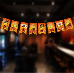 Festliches Halloween-Banner mit süßen Kürbis- und Katzenillustrationen für Partys