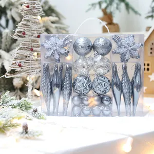 Set di 40 decorazioni natalizie argentate con sfere e fiocchi di neve in confezione festiva