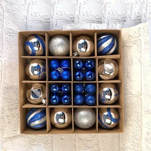 Set di 42 palline di Natale blu e argento in varie dimensioni con eleganti finiture decorative.