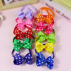 Bunte 3-Zoll-Polka-Dot-Schleifen-Tierhalsbänder für Katzen und Hunde, verstellbar