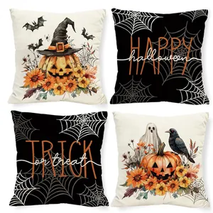 Detail des 4-teiligen Halloween-Kissenbezug-Sets mit Kürbis- und Geist-Designs.