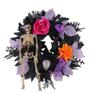 Ghirlanda di Halloween con scheletro rosa e zucche viola per decorazione porta