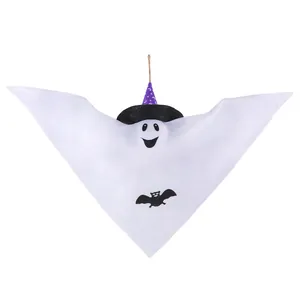 Süße Halloween-Hängegeist-Dekoration mit lila Hexenhut und schwarzem Fledermaus-Aufdruck