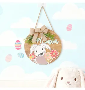 Targa rotonda in legno per Pasqua con simpatico coniglio e decorazione floreale