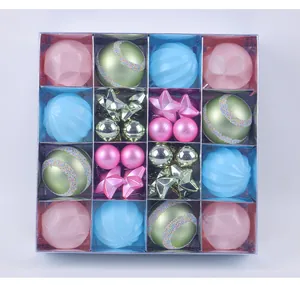 Detailansicht der Macaron-Pastell-Weihnachtsschmuck-Sets in einer Box