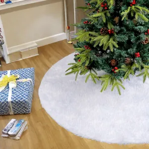 Elegant white plush Christmas tree skirt circular faux fur mat for festive holiday party decor