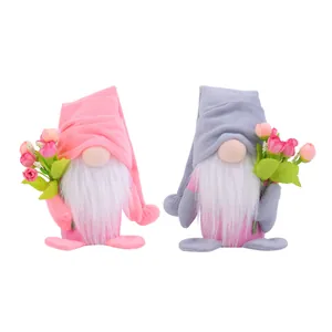 Incrociabile coppia di gnomi Rudolf in peluche con fiori rosa per la festa della mamma