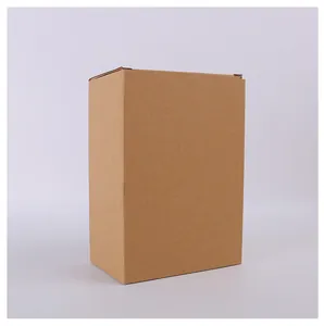Scatola di spedizione in cartone kraft marrone per imballaggio bambola Halloween.