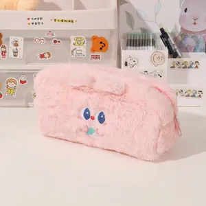 Rosa Plüsch-Federmäppchen mit süßem gesticktem Cartoon-Gesicht und flauschigen Ohren
