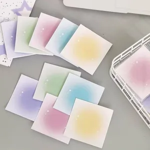 Note adesive pastello sfumate con piccoli motivi a stella bianca, cartoleria estetica ins