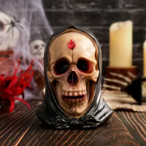 Statuetta in resina teschio con cappuccio Halloween per decoro casa stregata