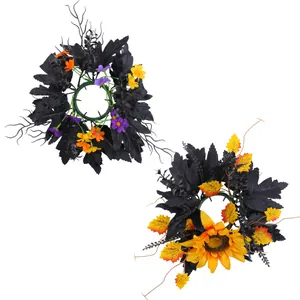 Halloween Kerzenkranzringe mit schwarzen Blättern, Sonnenblumen für die Tischdekoration.