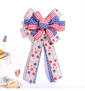 Grande fiocco decorativo a tema bandiera americana per il Giorno dell'Indipendenza