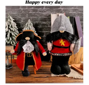 Set aus Piraten- und Ritter-Gnom-Puppen für die Dekoration von Fenstern und Regalen