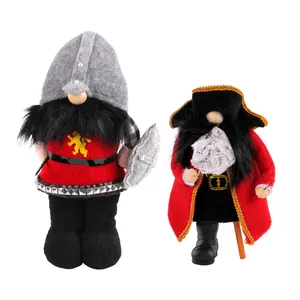 Handgefertigtes Set aus Ritter- und Piraten-Gnomen zur Fensterdekoration