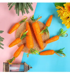 Vista detallada de zanahorias de Pascua artificiales con textura naranja vibrante.