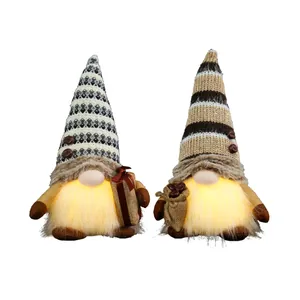 Par de muñecos gnomos de peluche con luz LED temática de café y gorros de punto