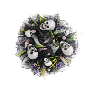 Στεφάνι Halloween από μαύρο πλέγμα με κρανία και λεβάντα για διακόσμηση πάρτι