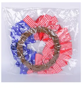 Ghirlanda di nastri patriottica per l'Indipendenza USA in confezione di plastica