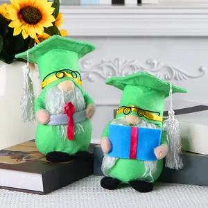 Gnomi di laurea in peluche fatti a mano con tocco e diploma regalo