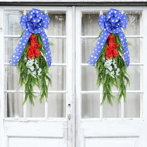Decoración patriótica de puerta del Día de la Independencia con lazo de estrellas