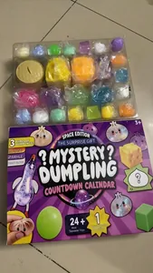Détail du calendrier de l'avent 24 jours de squishy mystère avec ses jouets