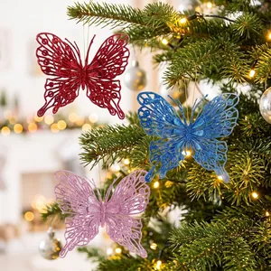 Set mit drei glitzernden hohlen Schmetterlingsornamenten für den Weihnachtsbaum in Rot und Blau
