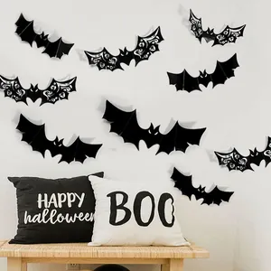 Set mit schwarzen 3D-Halloween-Fledermaus-Wandaufklebern mit hohlem Design für Deko