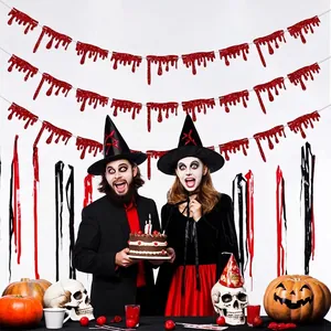 Vista dettagliata di 9 striscioni glitterati a goccia di sangue rosso per Halloween